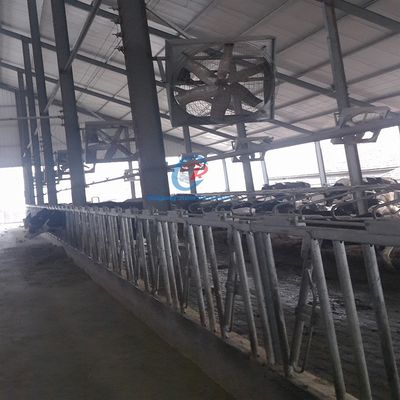 হালকা স্যান্ডউইচ প্যানেল সহ আধুনিক প্রিফ্যাব্রিকেটেড ইস্পাত কাঠামো ফার্ম হাউস